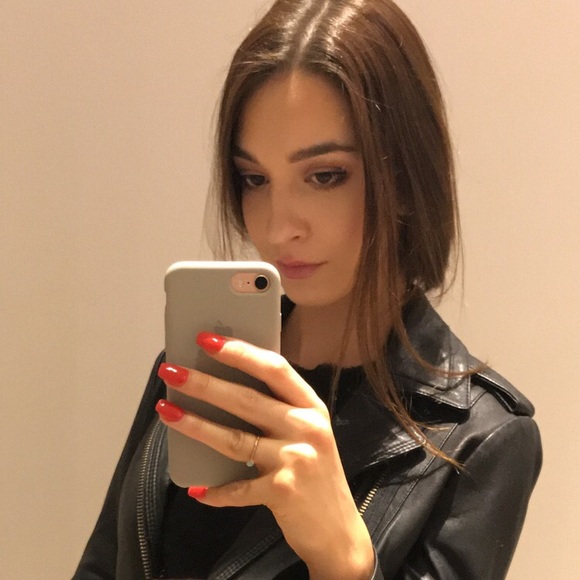 Meet Your Posher - Picture 3 of 3