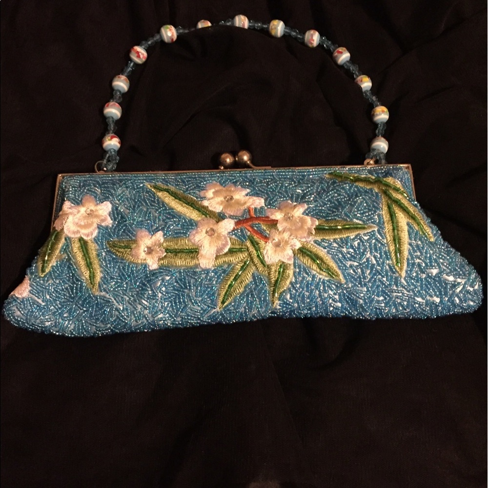 Beautiful Vintage beaded/Flowered stitched purse