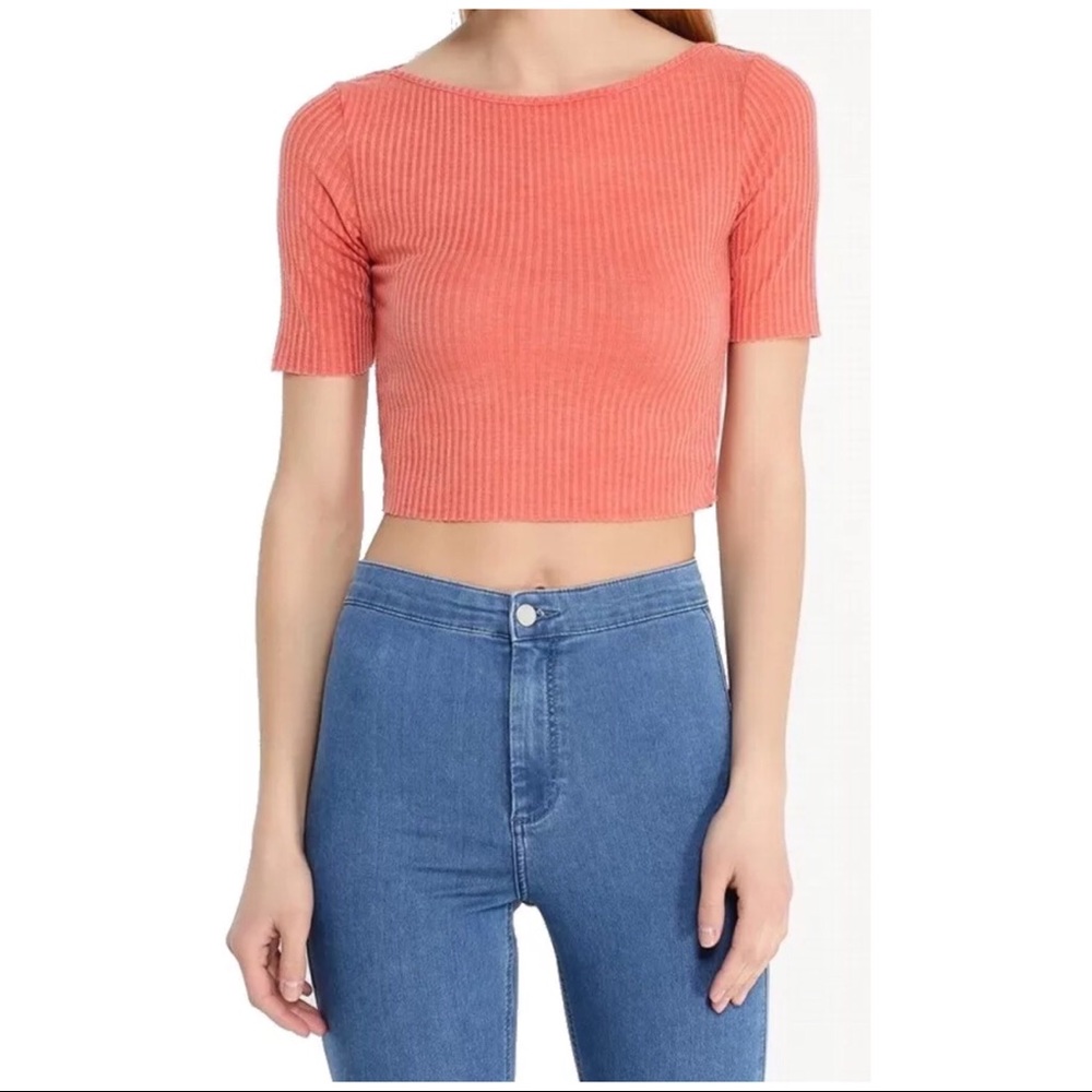 TOPSHOP SLASH CROP TEE