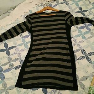 Pea in the pod maternity dress