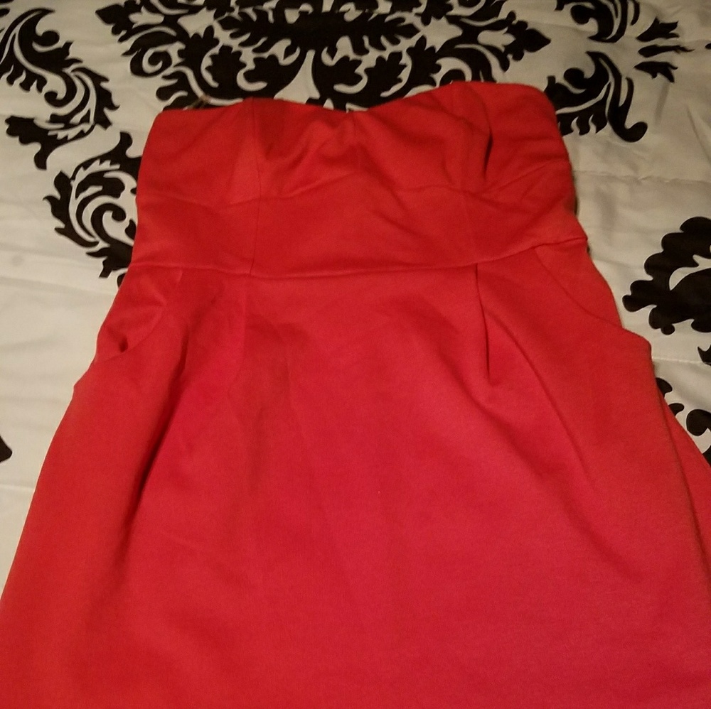 CUTE Strapless Dress