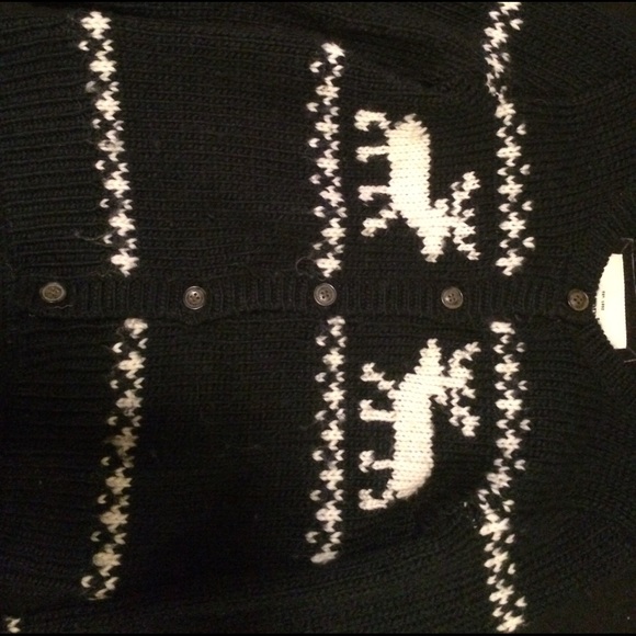 Abercrombie cozy sweater. - Picture 2 of 2