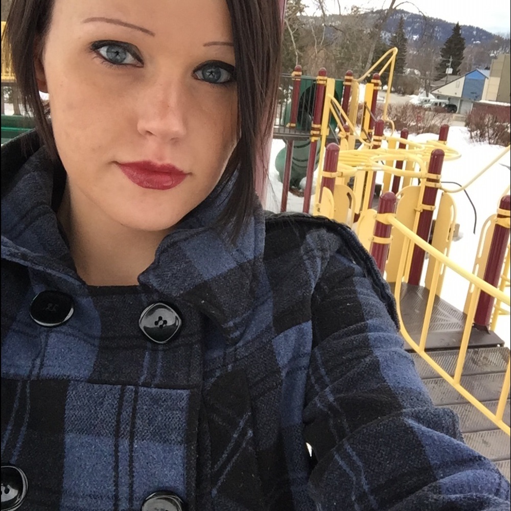 Meet your Posher, Victoria