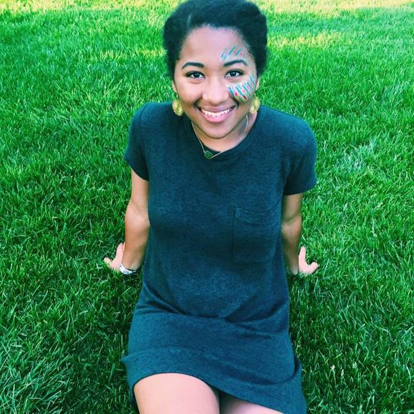 Meet your Posher, Christina - Picture 1 of 1