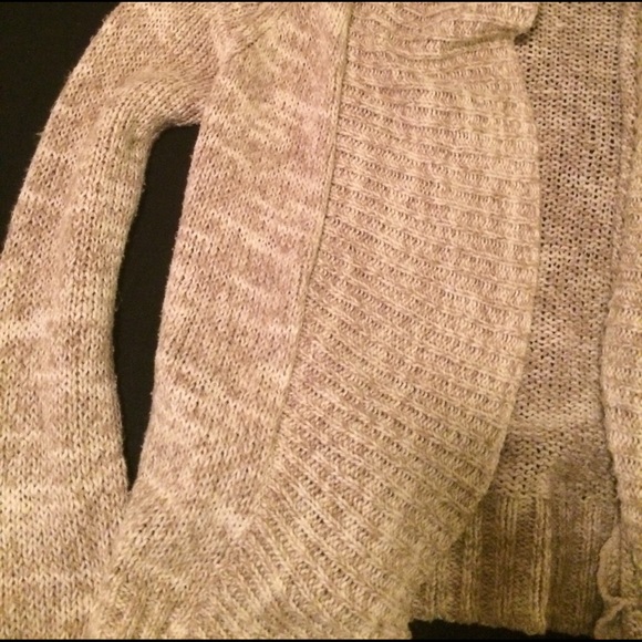 Urban outfitters sweater! - Picture 4 of 4