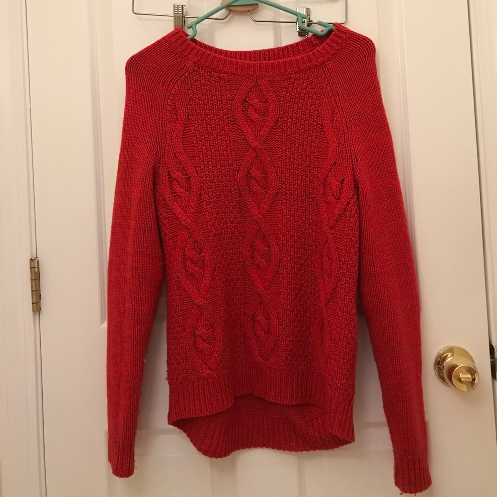 Red cable knit sweater scoopneck