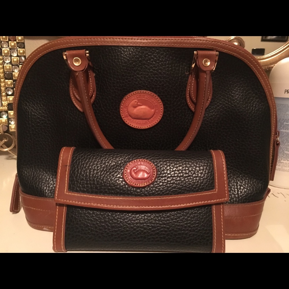 Dooney & Bourke purse