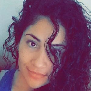 Meet your Posher, Aracely
