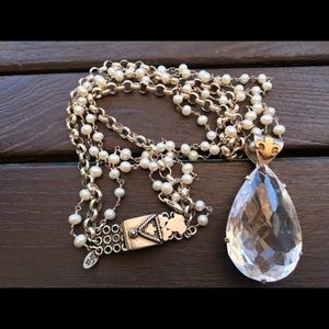 Safia Day 3 chain silver and pearl necklace.