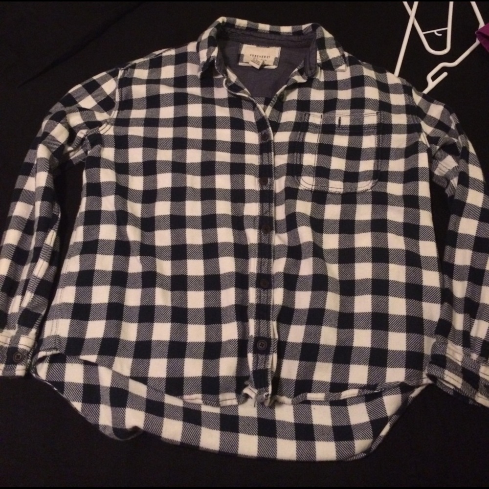 High-low plaid shirt!
