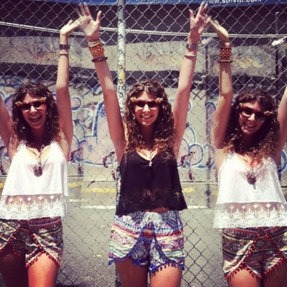 LF Lace Tank - Picture 2 of 4