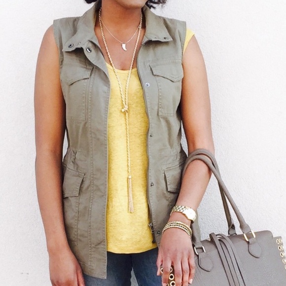 Banana Republic Army Green Utility Vest - Picture 2 of 4