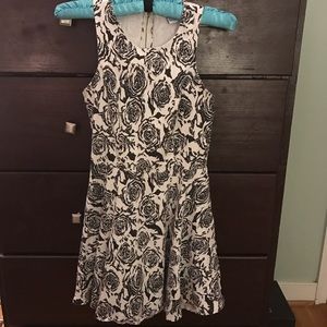 Black and white rose printed dress