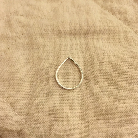 Tear drop shape sterling ring size 2.5 - Picture 2 of 2