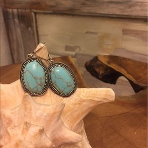 ❤️SALE❤️Premier Designs Turquoise Earrings