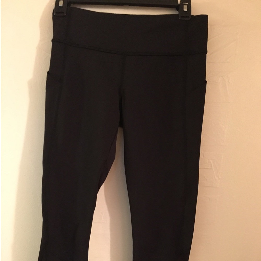 Lululemon Capri workout pants