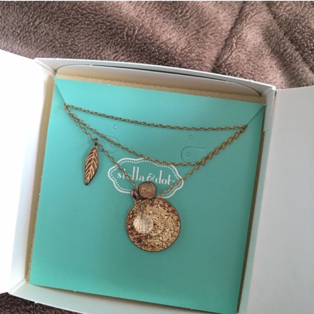 Stella dot necklace