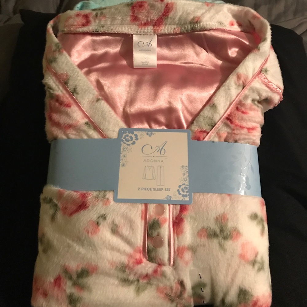 2 pc. Sleep Set