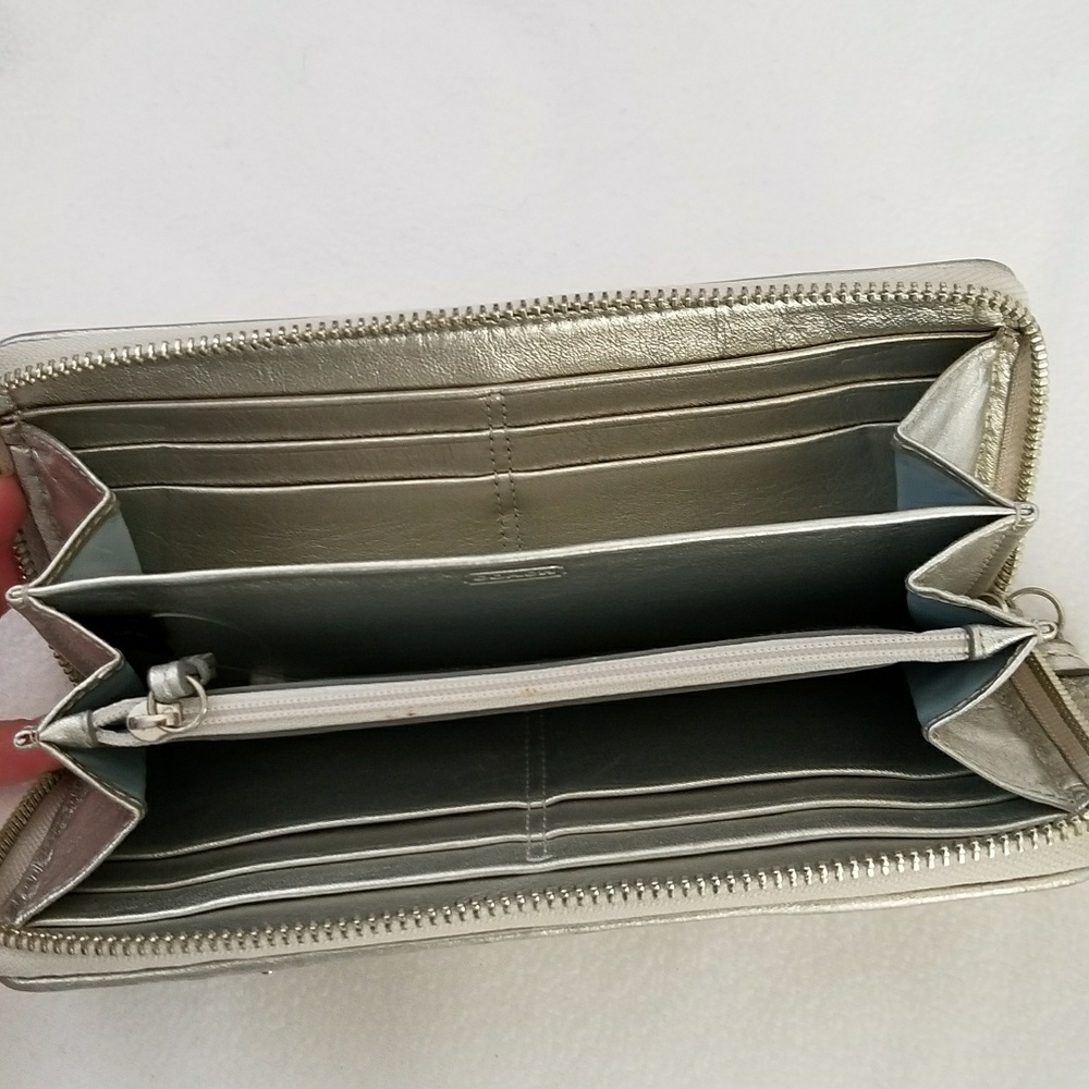 Coach Wallet - Picture 5 of 6