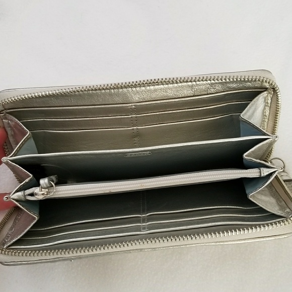 Coach Wallet - Picture 5 of 6