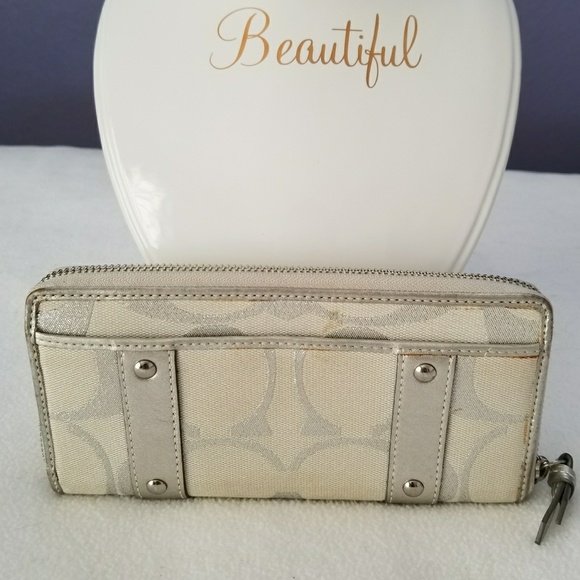 Coach Wallet - Picture 6 of 6