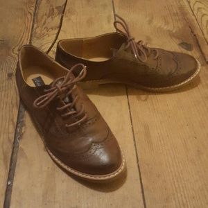 DONATING WEDNESDAY! Oxfords