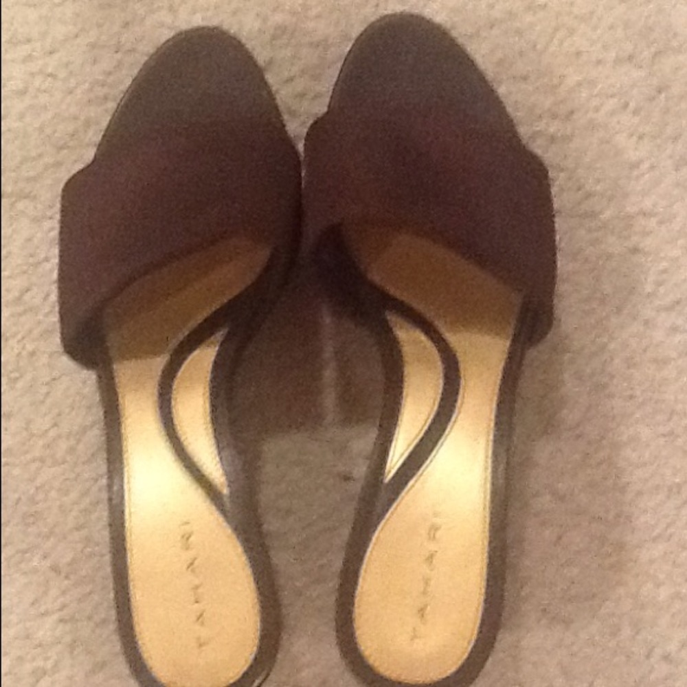 Tahari slide  shoes size 81/2 Brown