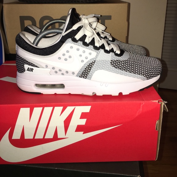 Nike Other - Nike air max zero