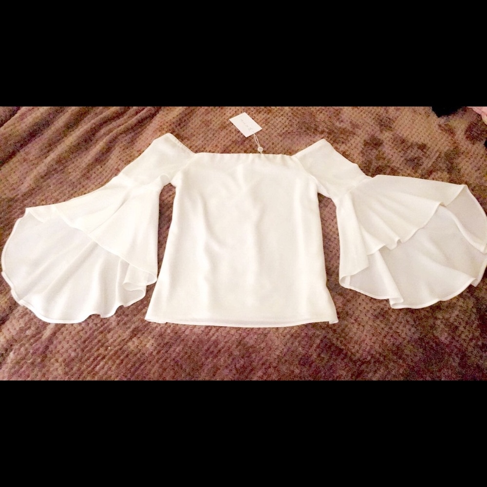Off the shoulder Blouse 💥