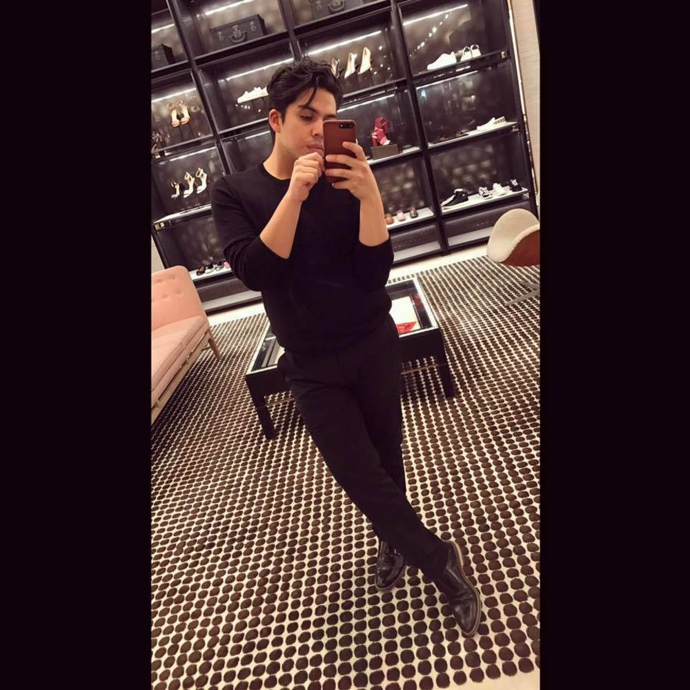 Meet your Posher, Carlos