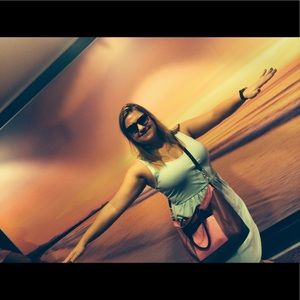 Meet your Posher, Victoria