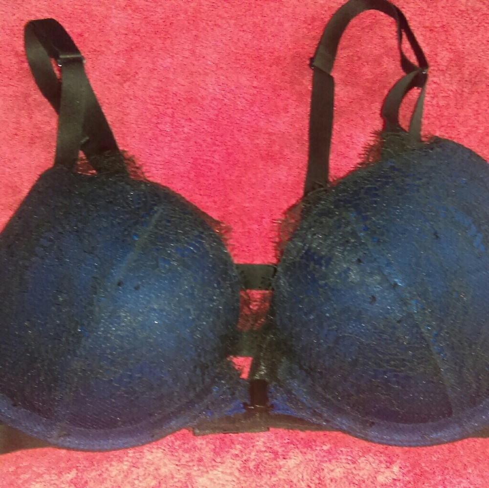 Victoria secret bra 32B