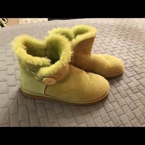 LIME GREEN UGGS