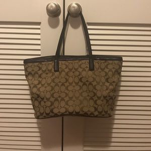 FLASH SALE!! COACH Tote! Medium/large bag