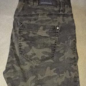 Camo jeans size 9