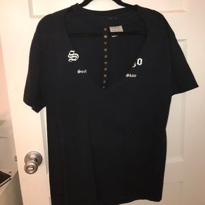 Cutout vintage tee 🔥 One of a kind!