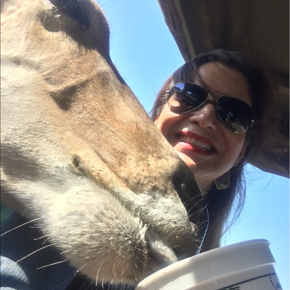 Meet your Posher, Laura