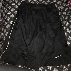NIKE BASKETBALL SHORTS