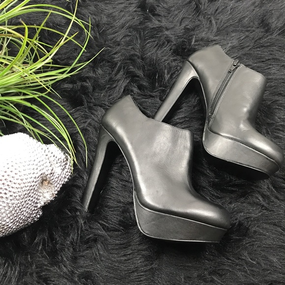 Steve Madden Black size 10 Ankle Booties platform - Picture 2 of 4
