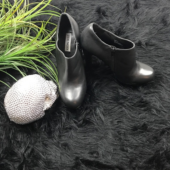 Steve Madden Black size 10 Ankle Booties platform - Picture 4 of 4