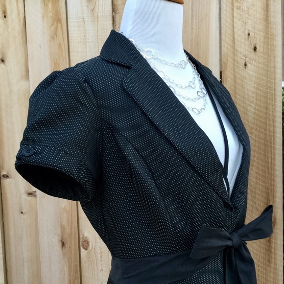 Feminine Style, Short Sleeve Peplum Blazer! - Picture 3 of 5