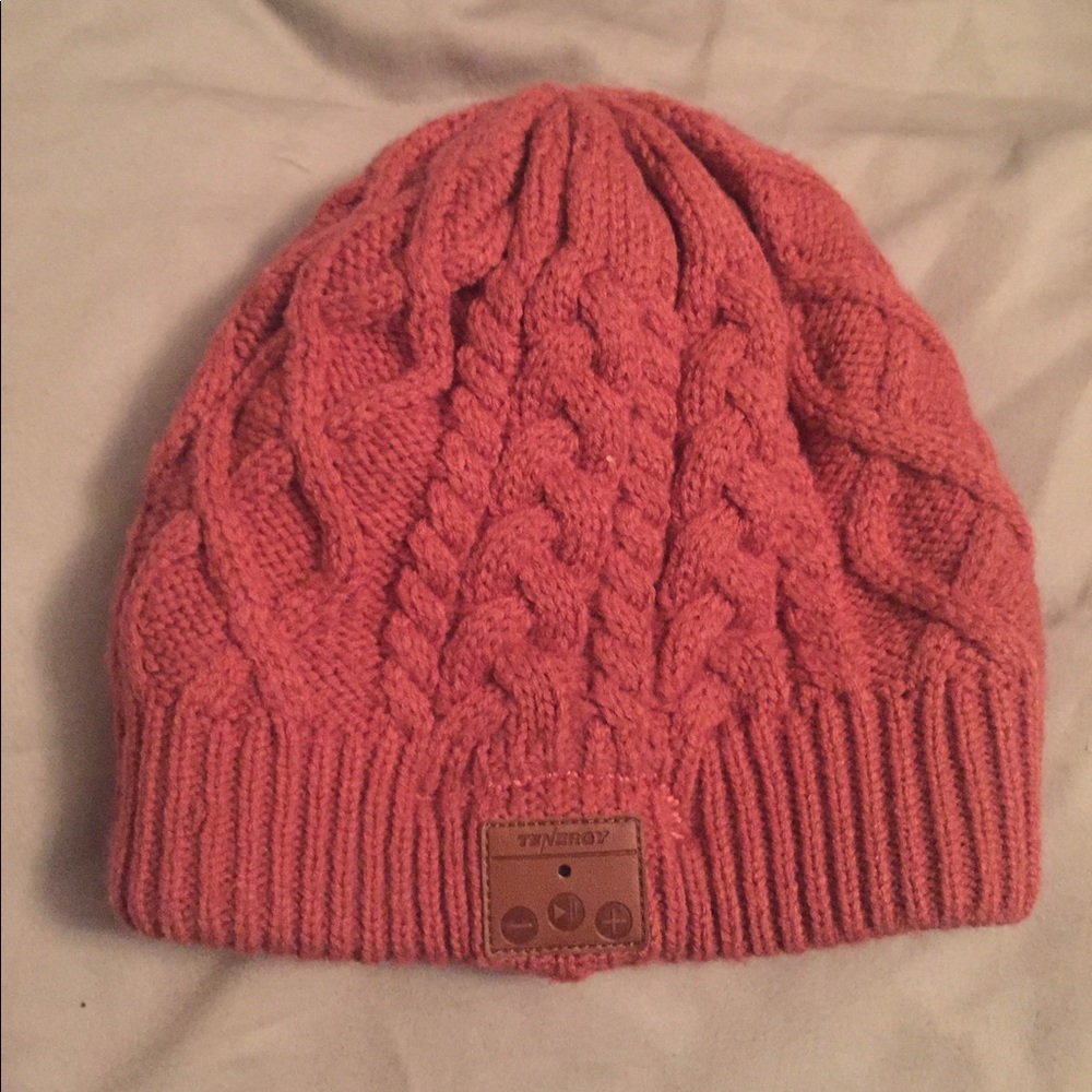 Tenergy beanie with built in Bluetooth speakers