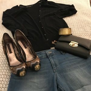 Closed toed heel pumps