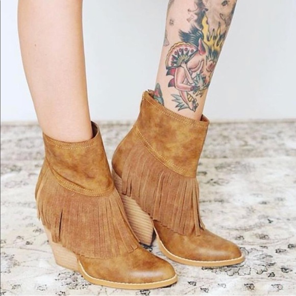 Tan Boho Chic Fringe Tapered Wedge Heel Booties - Picture 2 of 8