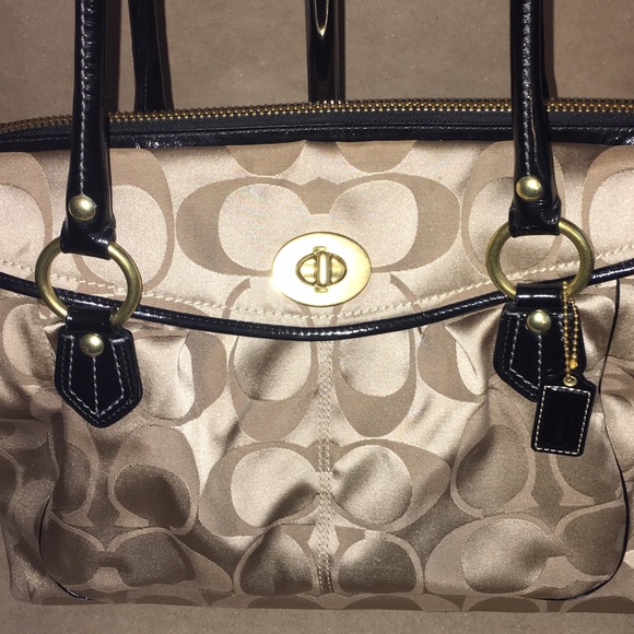 💋SOLD💋 Coach - Picture 3 of 8