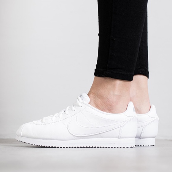 LAST PAIR! NWB 👟 NIKE CORTEZ TRIPLE WHITE LEATHER - Picture 7 of 8