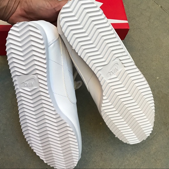 LAST PAIR! NWB 👟 NIKE CORTEZ TRIPLE WHITE LEATHER - Picture 8 of 8