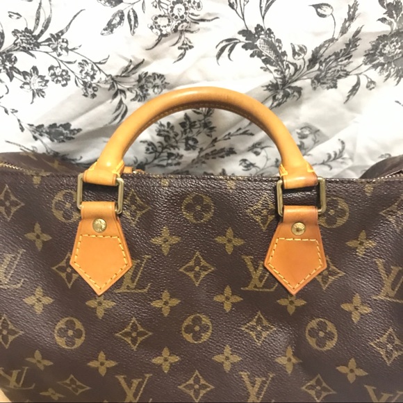 🔴SOLD🔴Authentic Louis Vuitton Monogram Speedy 30 - Picture 5 of 8