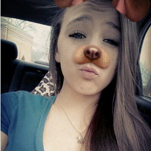 Meet your Posher, Brittney