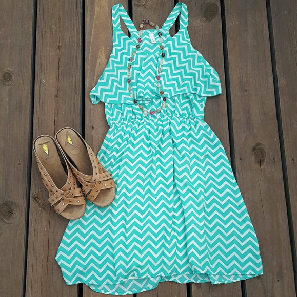 Dresses & Skirts - Chevron Mint Dress